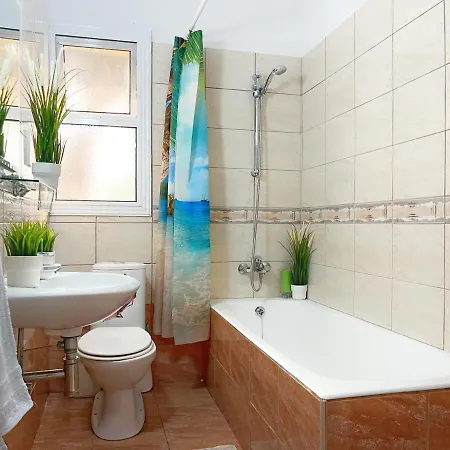 Central 2 Bedroom Apt Terrace And Pool Διαμέρισμα